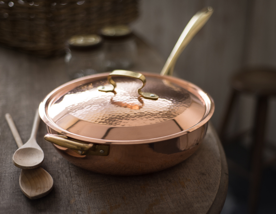 Italian copper kitchenware and artisan cookware