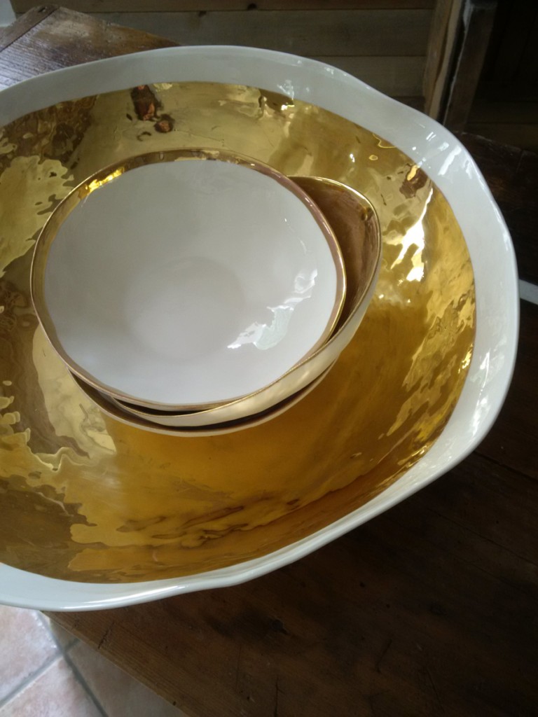 gold porcelain bowl
