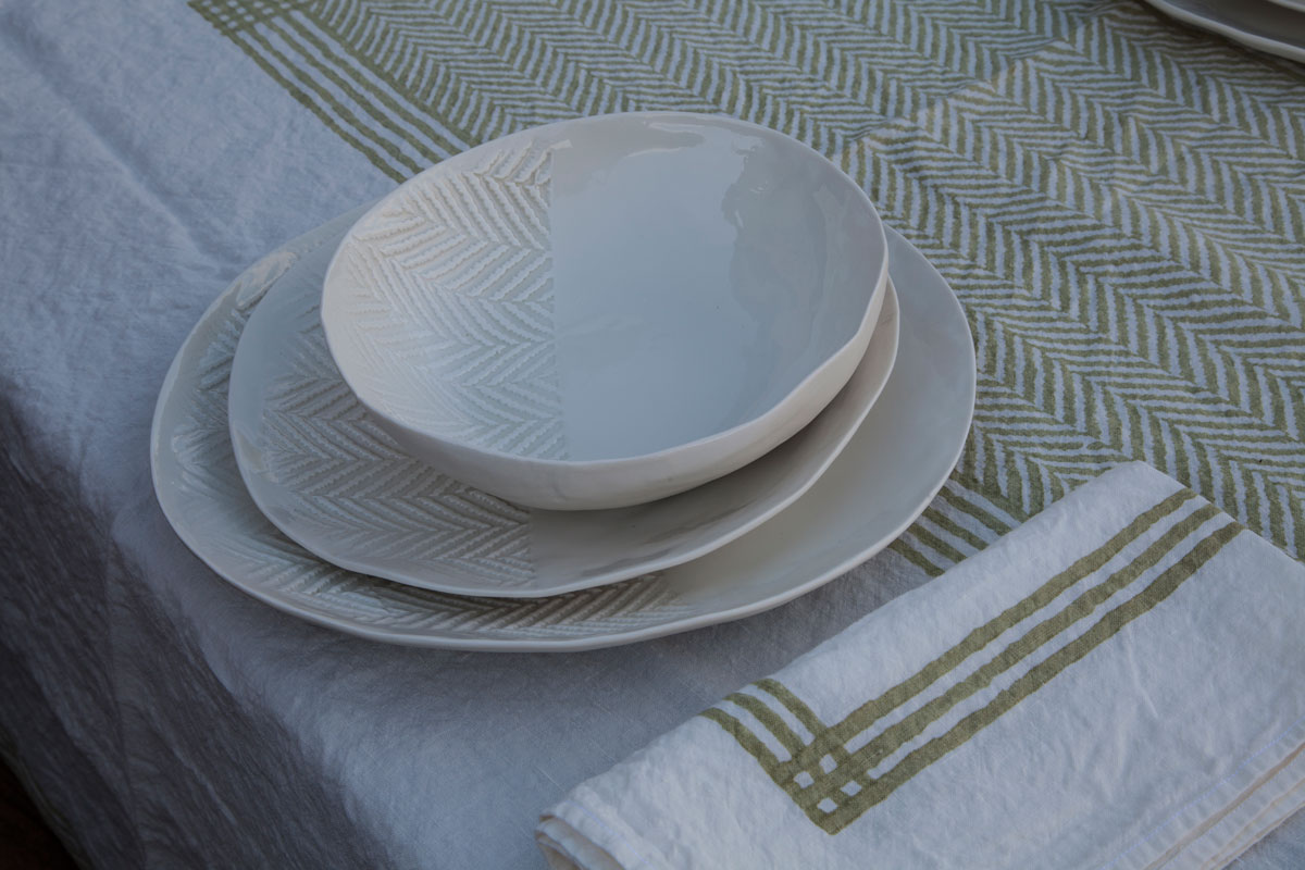 Handmade porcelain table settings Bertozzi