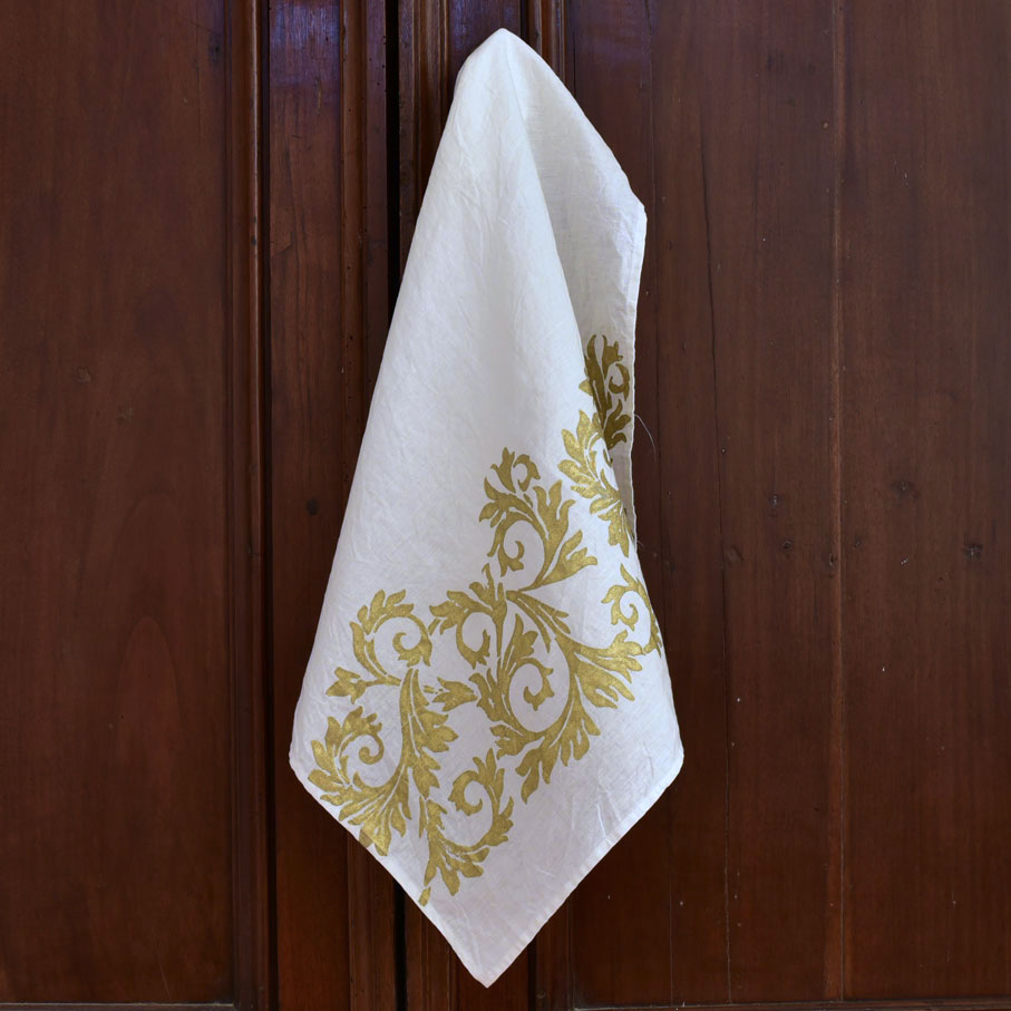 Gold tea towels deals