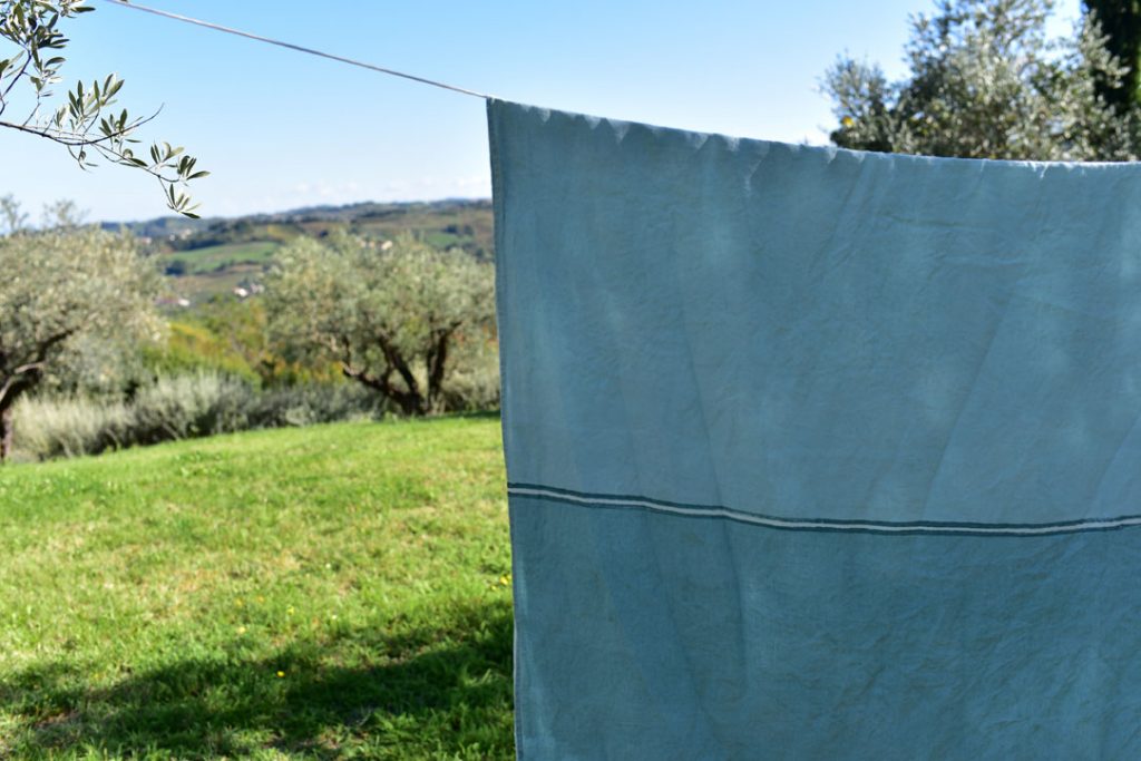 Bertozzi linen tablecloth clic