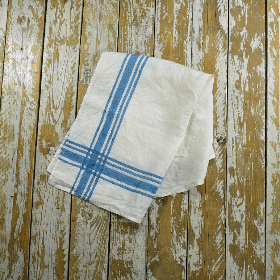 French Linen Kitchen Towel in Gingham — GARDENHEIR