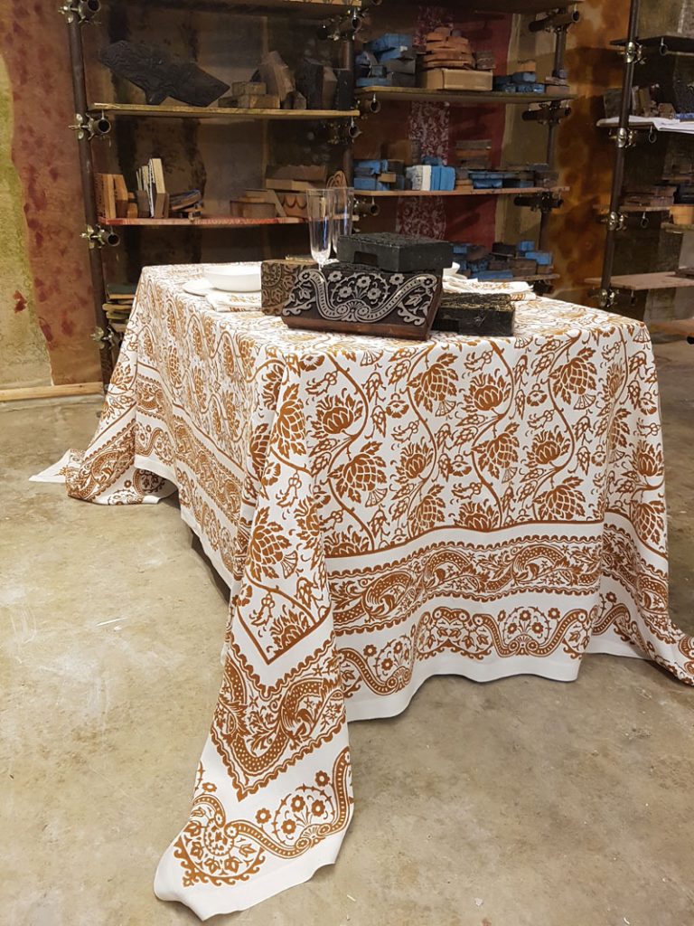 Bertozzi linen tablecloths rust
