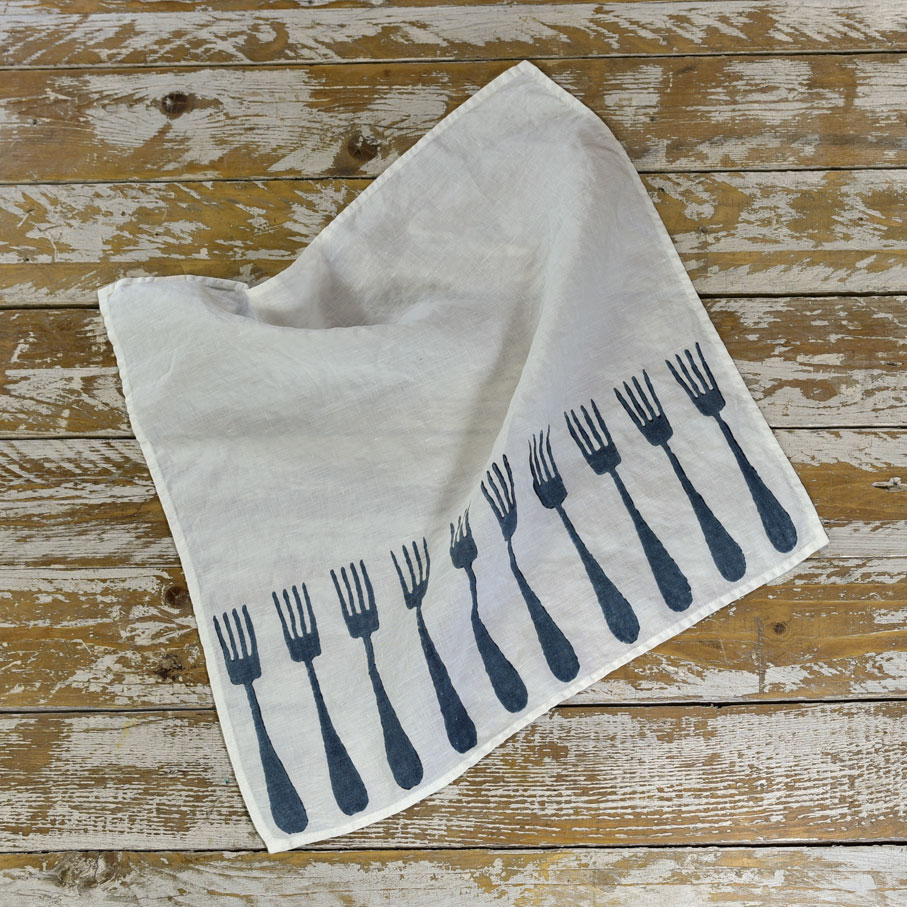 https://www.allorashop.com/wp-content/uploads/2018/11/Napkin-fork-grey-4.jpg