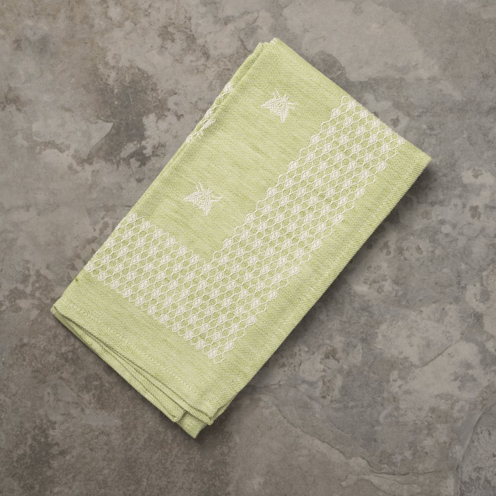 Bee Dish Towel A/2 Designs