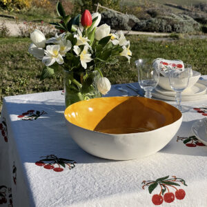 elegant Easter table centrepiece with porcelain bowl