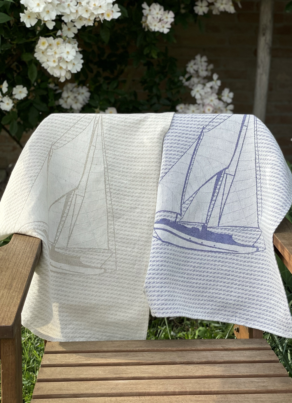 Set of 4, Nautical Coastal Beach Design Kitchen Towels Dish Towels