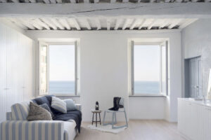 Beach hose interior decor