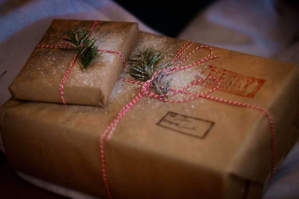 It is important to choose lovely gift box for meaningful presents