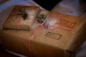 It is important to choose lovely gift box for meaningful presents