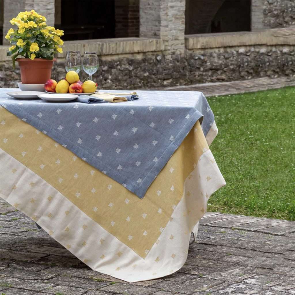 Tessitura Pardi bees tablecloth blue and yellow