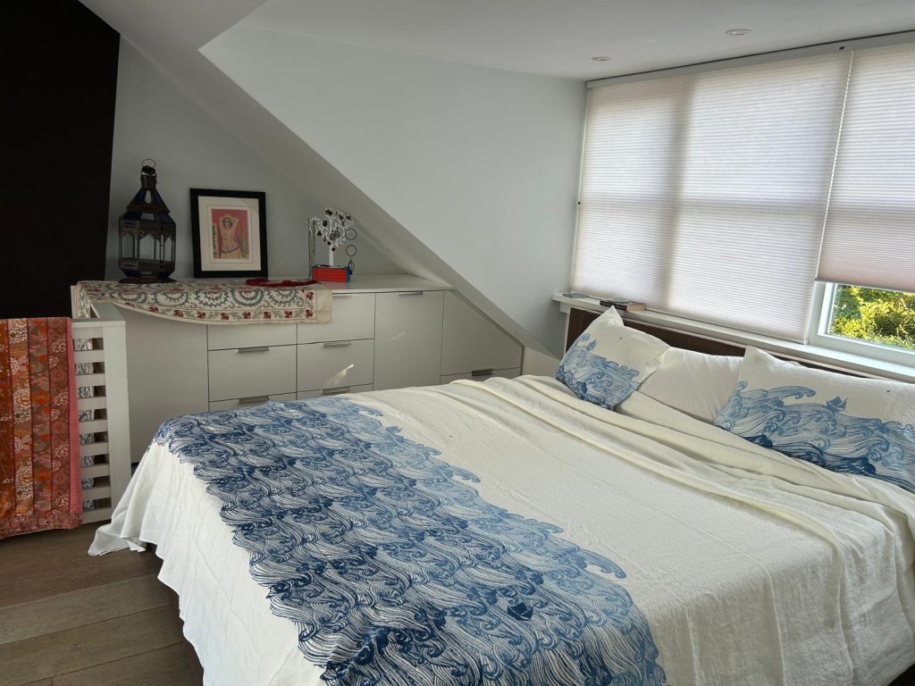 hand-printed linen bedding set in blue waves design